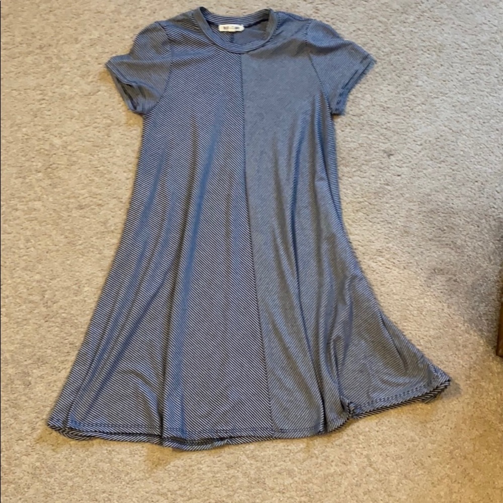 Super cute dress! Worn once!